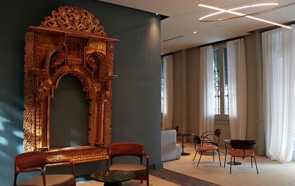 EME Catedral Mercer Hotel: History and Modernity